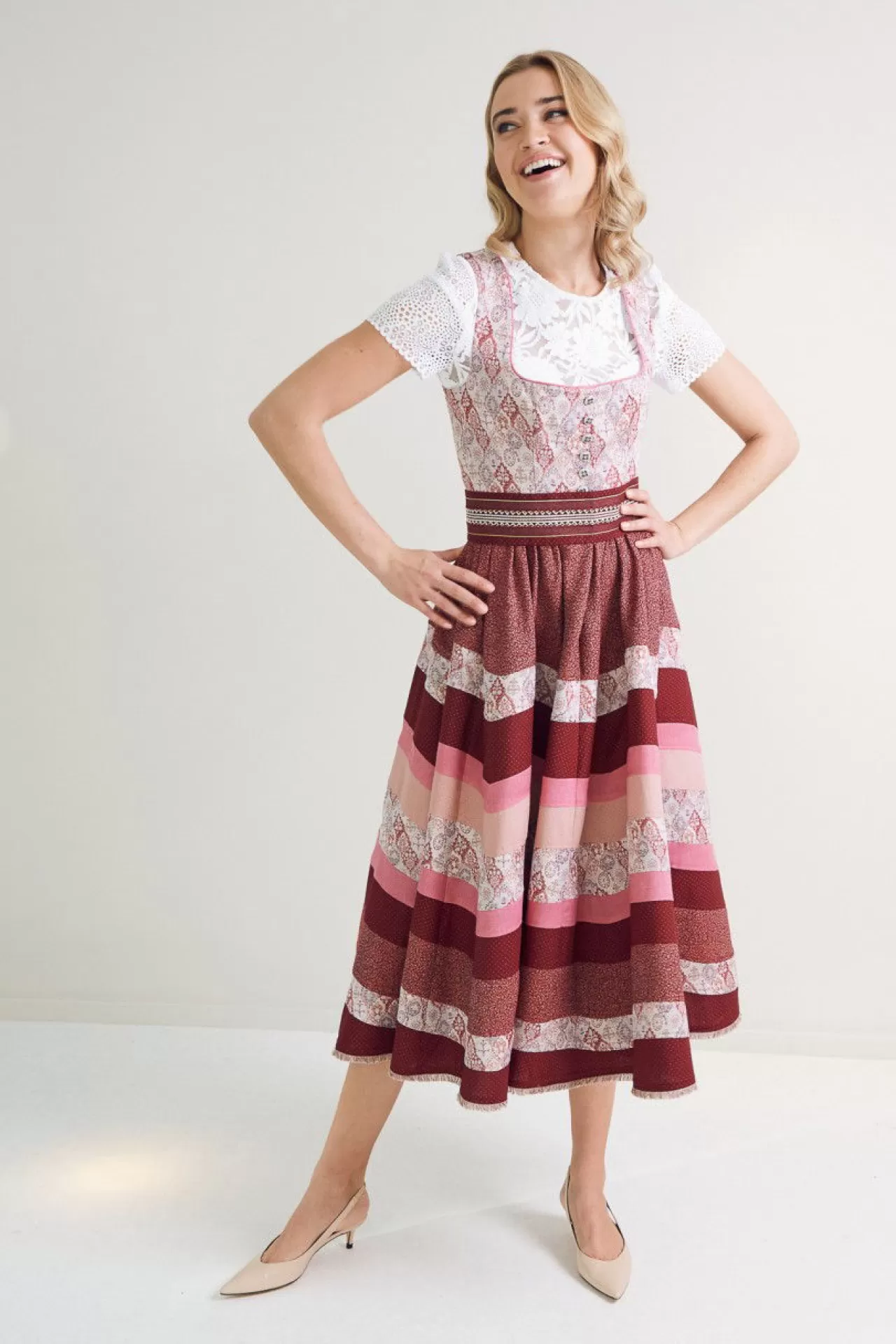 Sommerliches Dirndl Mit Gürtel^Sportalm Discount